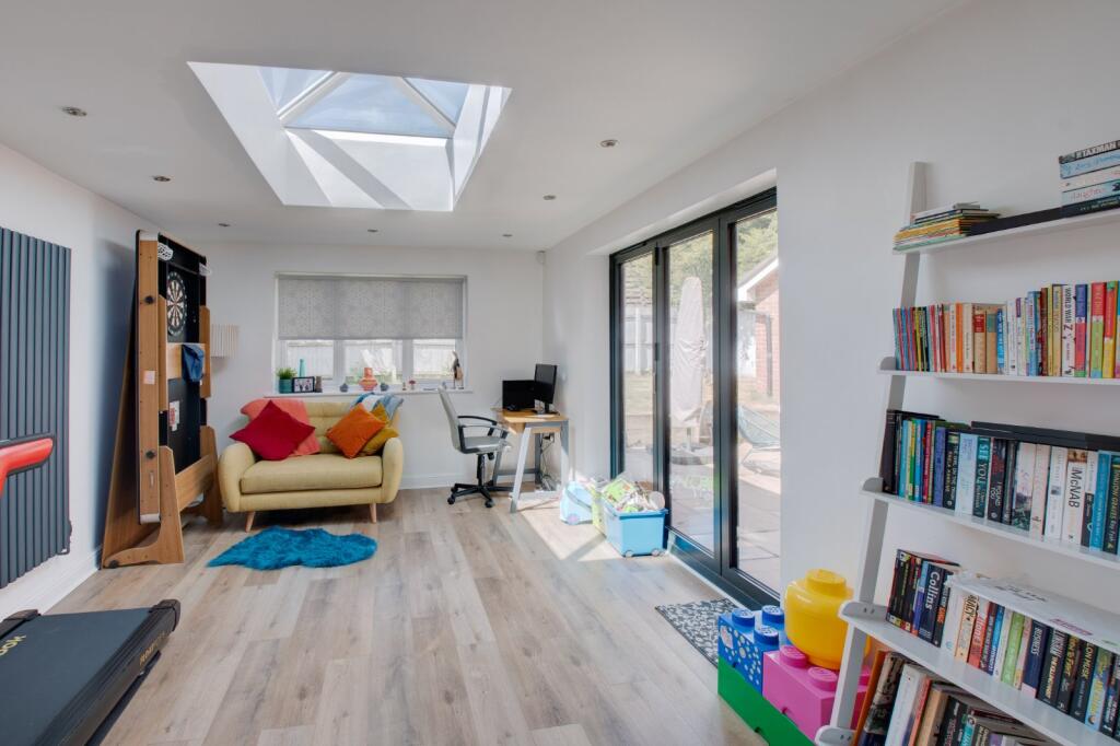 Additional image 5 of Cowslip Close, Catshill, Bromsgrove, Worcestershire, B61