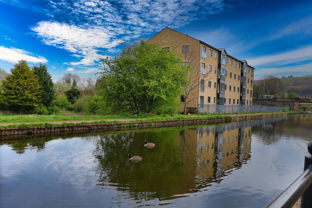 Additional image 16 of Waters Walk, Apperley Bridge, Bradford, West Yorkshire, BD10