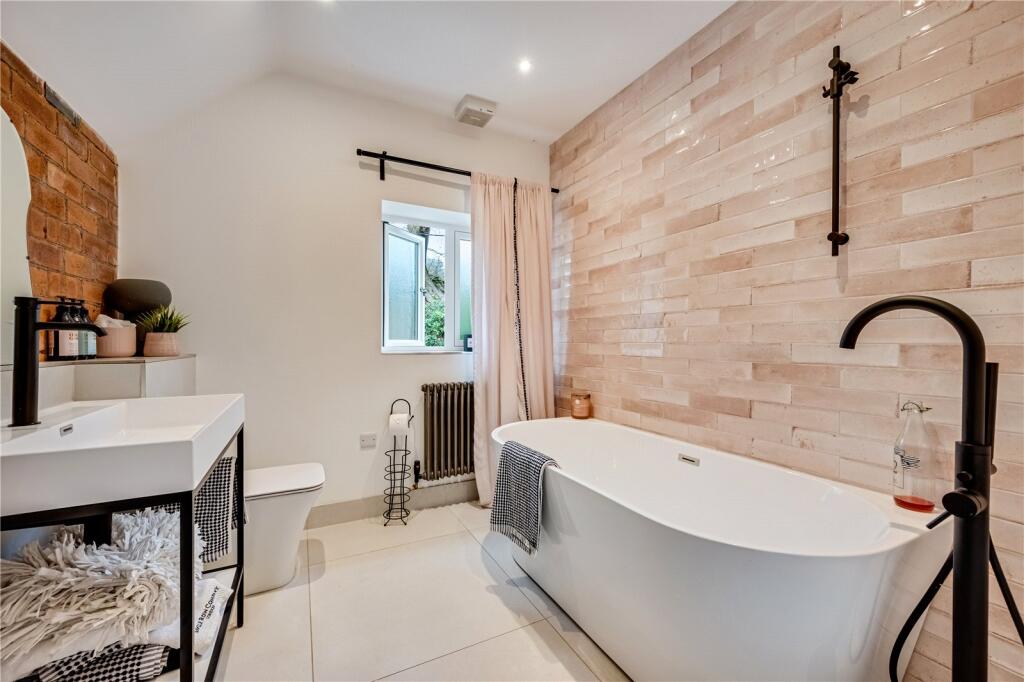 Additional image 16 of The Manor, Old Hollins Hill, Esholt, Shipley