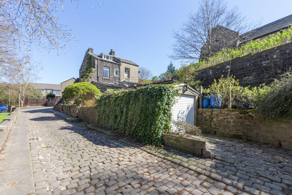 Additional image 5 of Ivegate, Colne, BB8