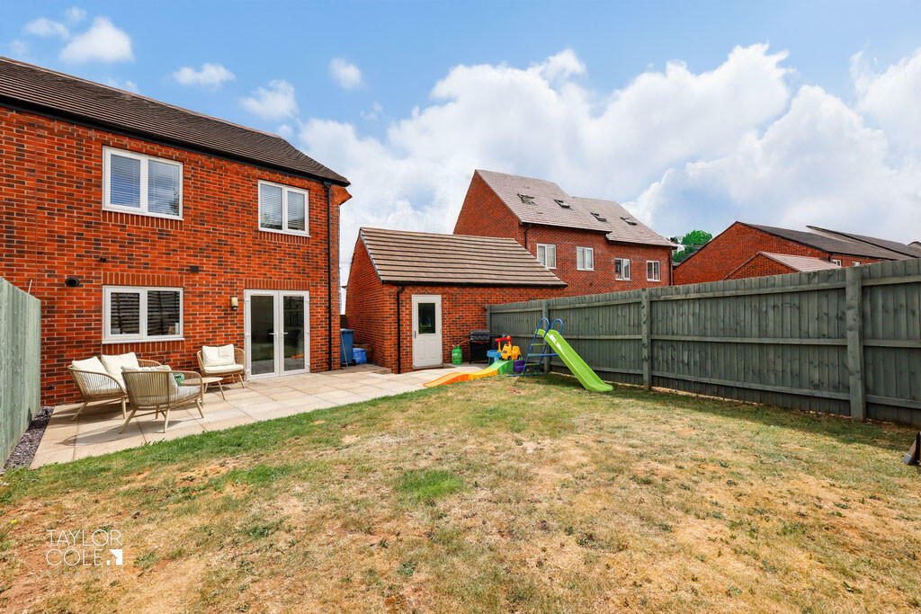 Additional image 22 of Meadow Way, Tamworth