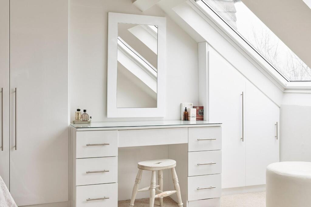 Additional image 17 of Hawthorn Crescent, Baildon,