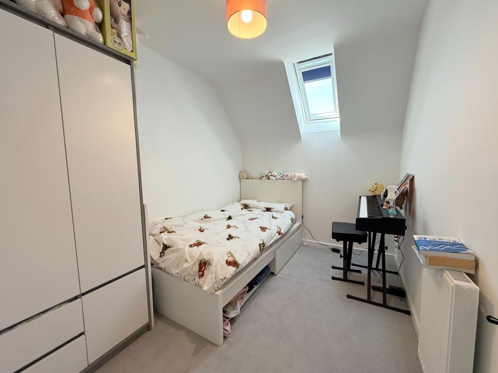 Additional image 15 of Light Hall Lane, Shirley