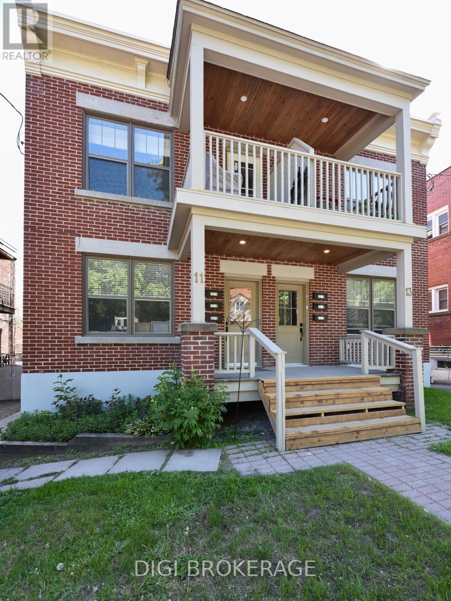 11-1,2,3; 13-1,2,3 - 11 & 13 ACACIA AVENUE|Ottawa, Ontario K1M0P3