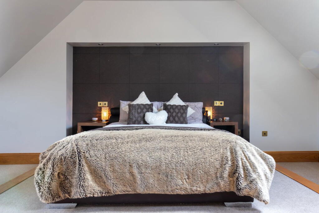 Additional image 13 of Littlebeck, Gilstead Lane, Bingley, BD16 3LN