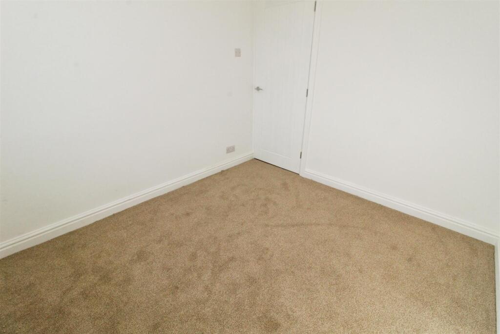 Additional image 10 of Markfield Avenue, Low Moor, Bradford, BD12 0UH