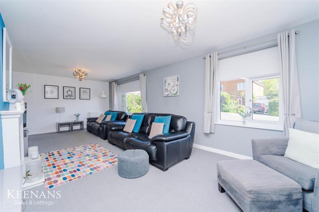 Additional image 45 of Singleton Avenue, Read