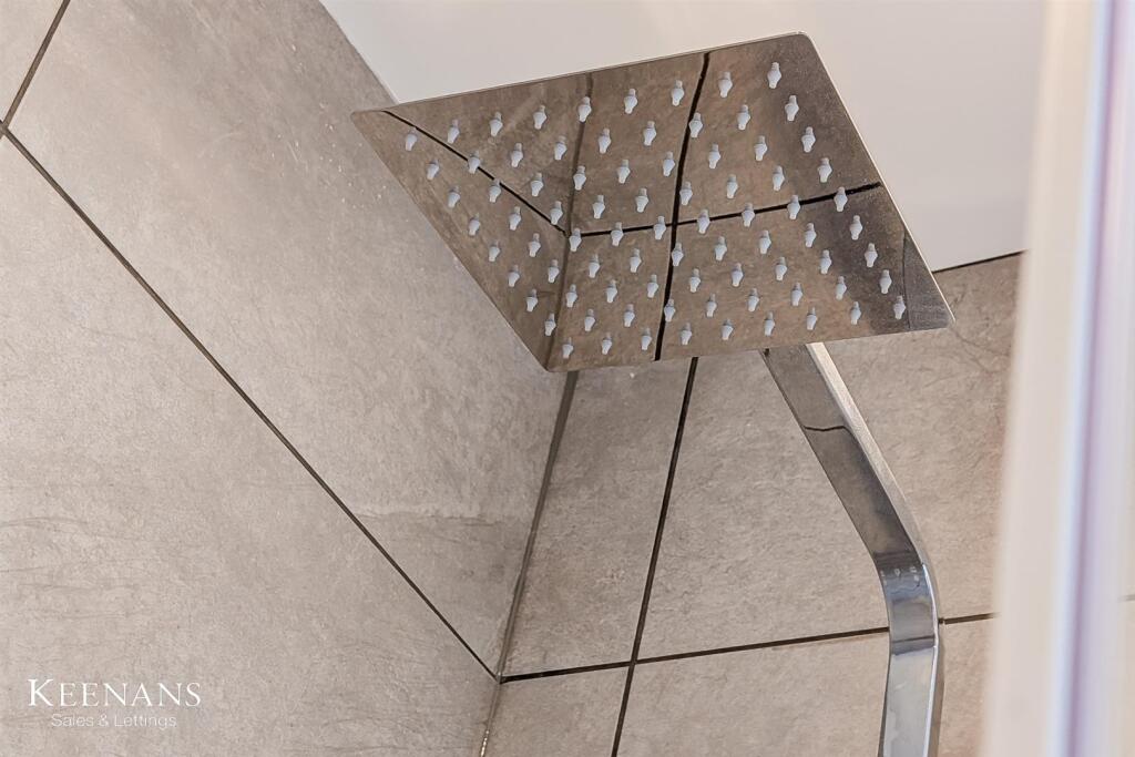 Additional image 18 of Hill Crest Avenue, Burnley