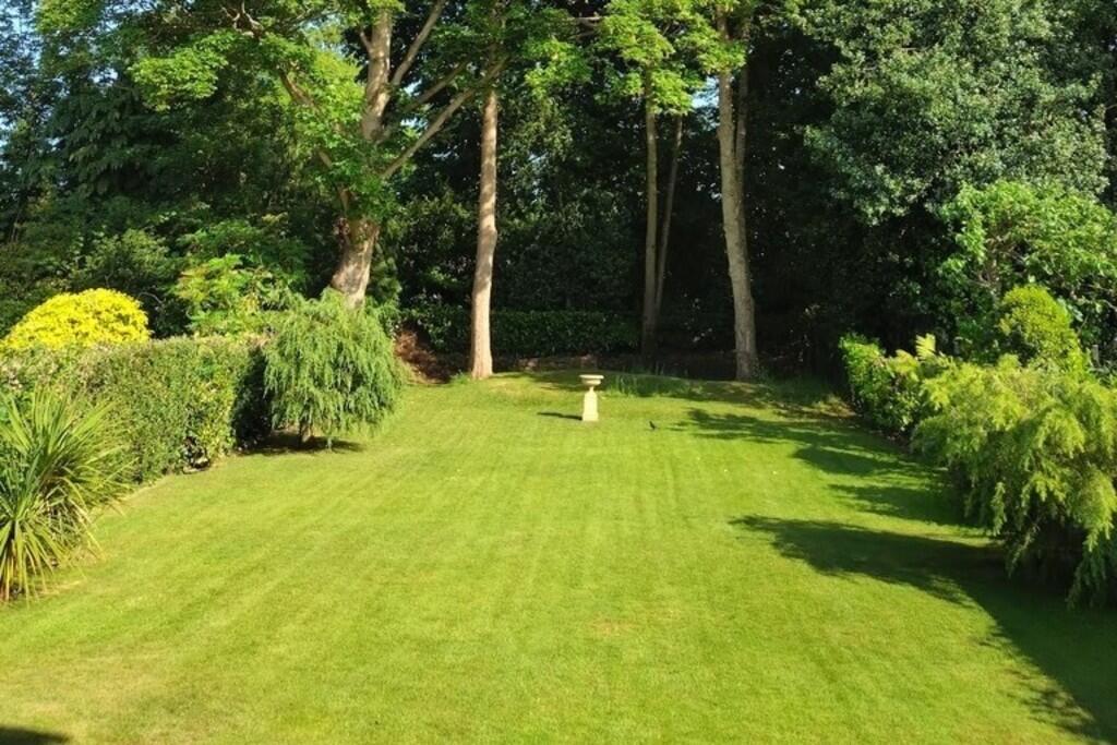 Additional image 2 of Essex Road, Four Oaks