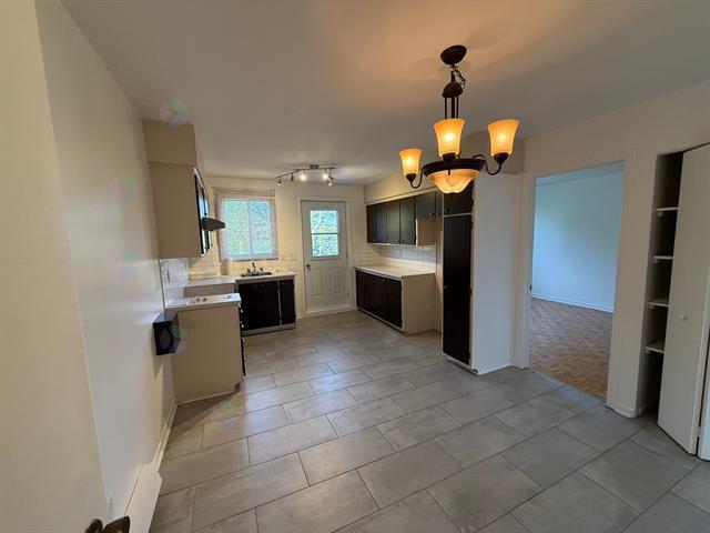 Primary image of 273 Rue Beaudoin|Sainte-Thérèse, Quebec J7C4S9