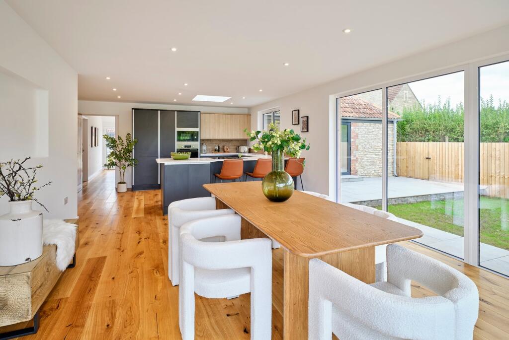 Additional image 2 of Court Farm, West Woodlands, BA11