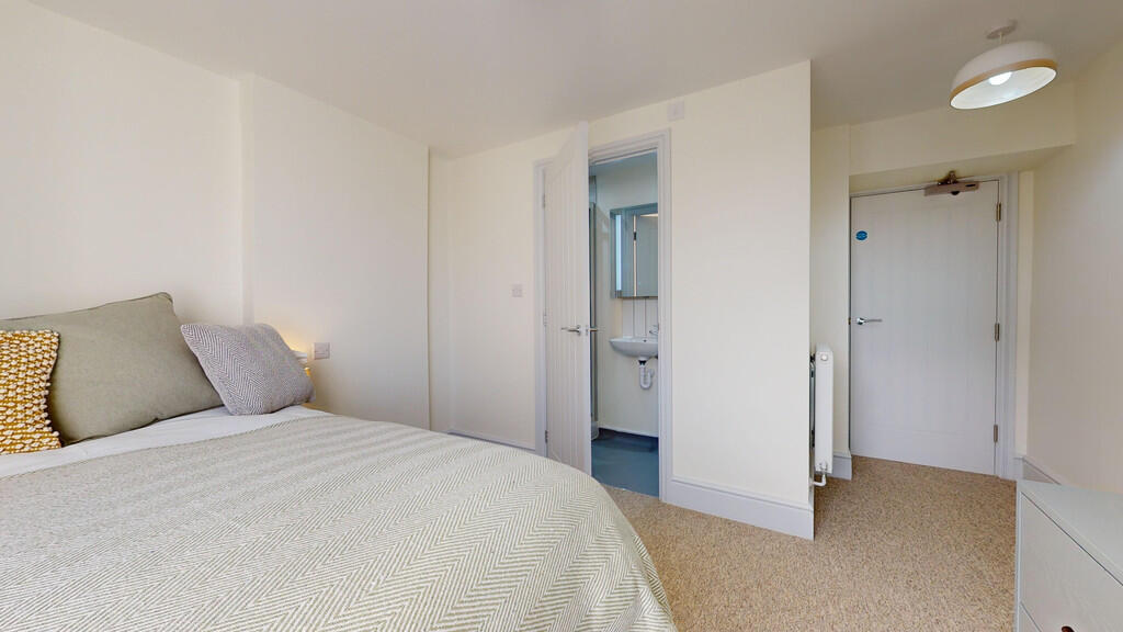 Additional image 9 of Farm Road, Street