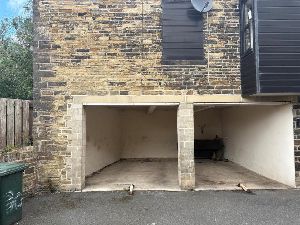 Additional image 9 of Ford Hill, Queensbury