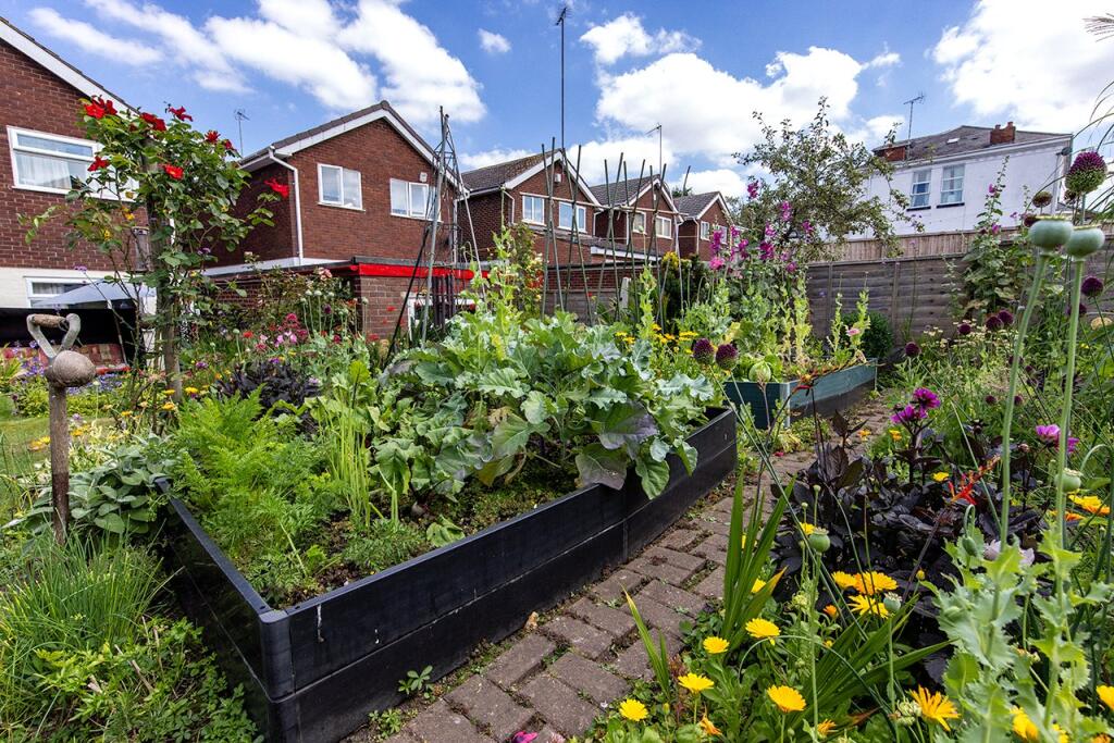 Additional image 22 of Suffolk Close, Oldbury, West Midlands, B68