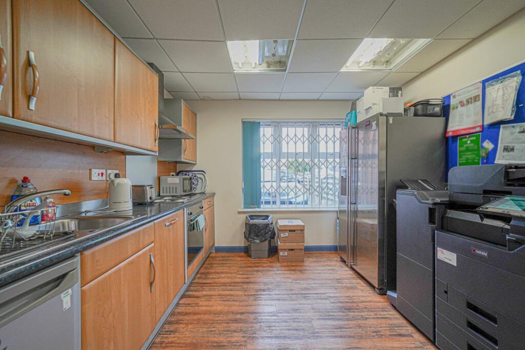 Additional image 6 of 336 Stratford Road, Shirley, Solihull, B90 3DN