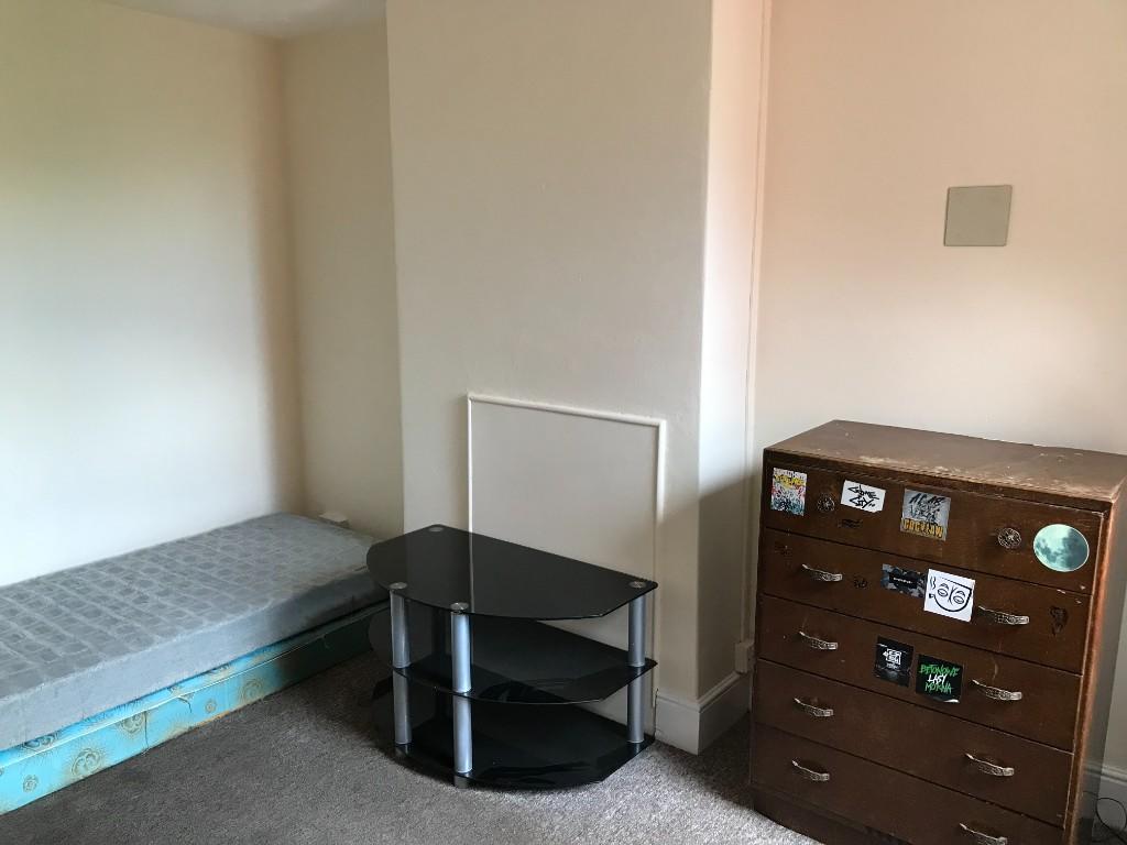 Additional image 5 of Room 4 - 112 Newtown, Trowbridge, Wiltshire, BA14 0BB