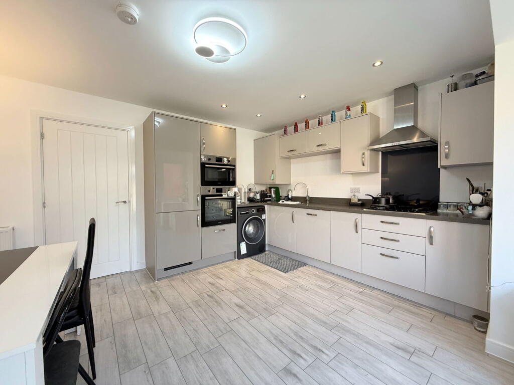 Additional image 3 of Light Hall Lane, Shirley