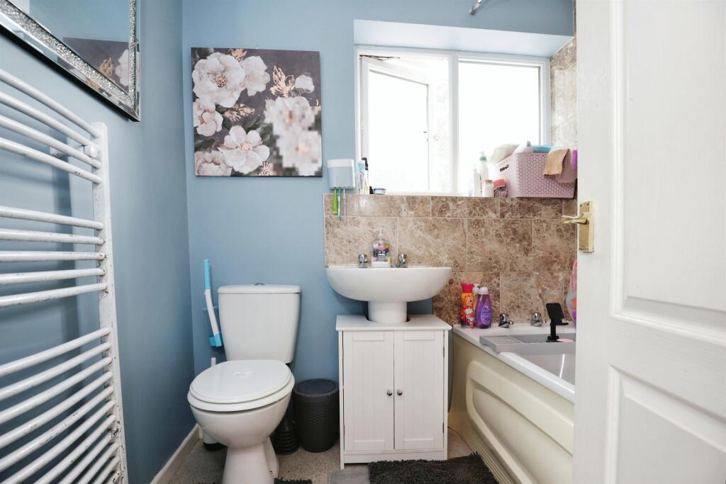 Additional image 9 of Meadow Road, ALCESTER