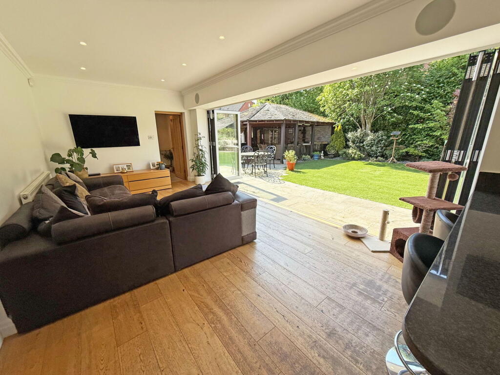 Additional image 10 of Brockhurst Lane, Dickens Heath, Solihull, B90 1RG