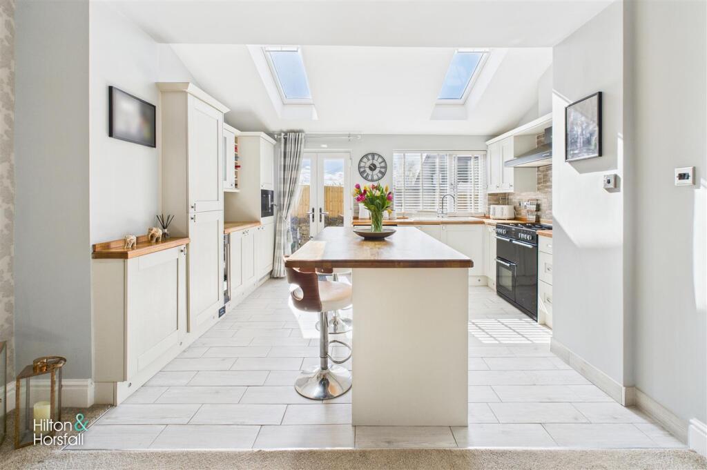 Additional image 10 of Wheatley Lane Road, Fence