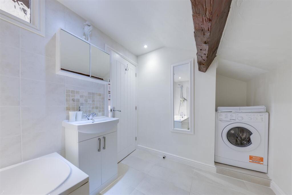 Additional image 45 of Hurst Lane, Rawtenstall, Rossendale, Lancashire - With Annexe & Spa Room