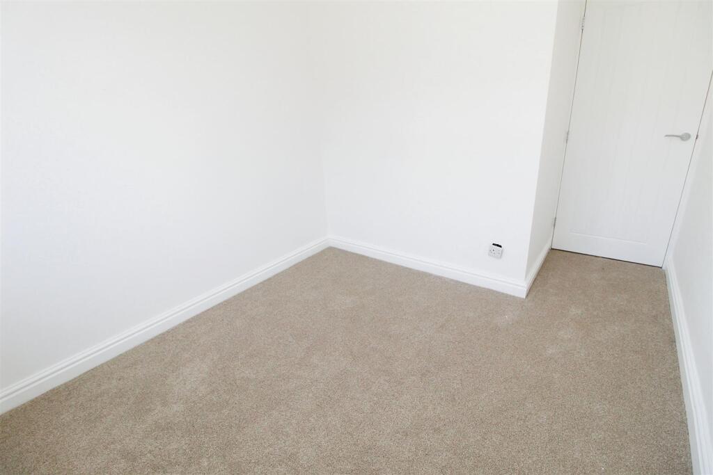 Additional image 13 of Markfield Avenue, Low Moor, Bradford, BD12 0UL