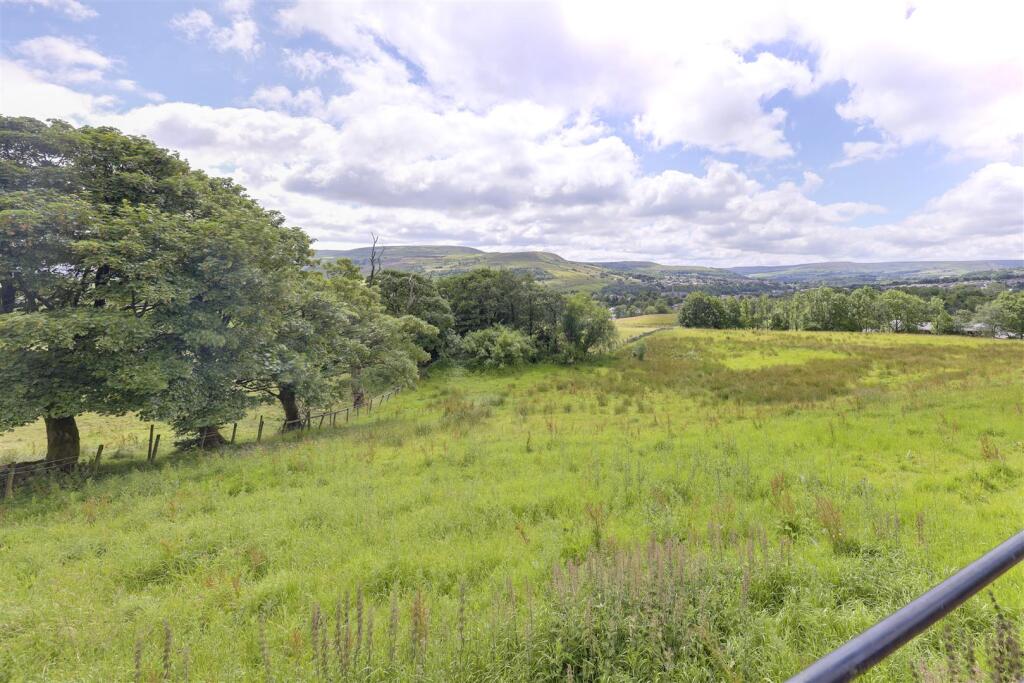 Additional image 54 of Hurst Lane, Rawtenstall, Rossendale, Lancashire - With Annexe & Spa Room