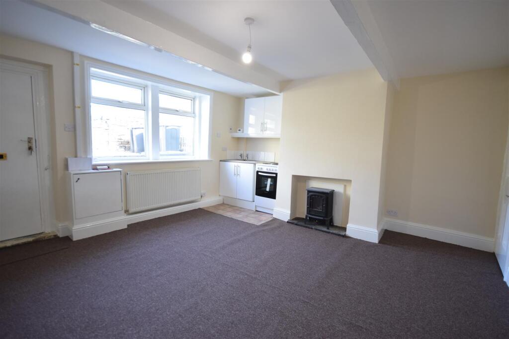 Additional image 9 of High Street, Queensbury, BD13 2PA