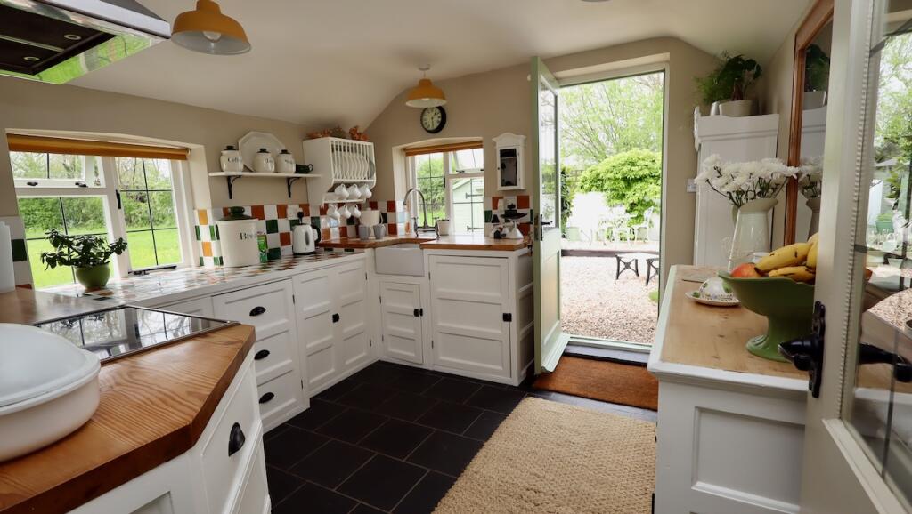 Additional image 4 of Meareway, Westhay, Glastonbury, Somerset