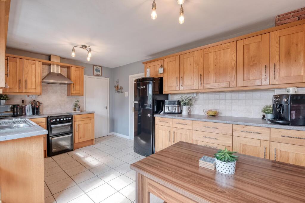 Additional image 2 of King Edward Avenue, Bromsgrove, B61