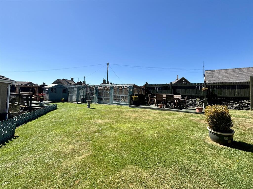 Additional image 25 of Elliot Court, Queensbury, Bradford