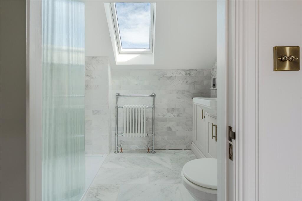 Additional image 15 of Impressive New Home in Holcombe –  Late Summer Completion