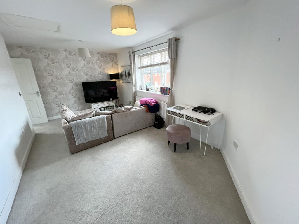 Additional image 4 of Dickens Heath Road, Dickens Heath