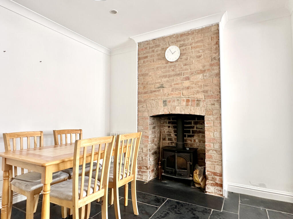 Additional image 2 of No Onward Chain - Salisbury Street, Mere