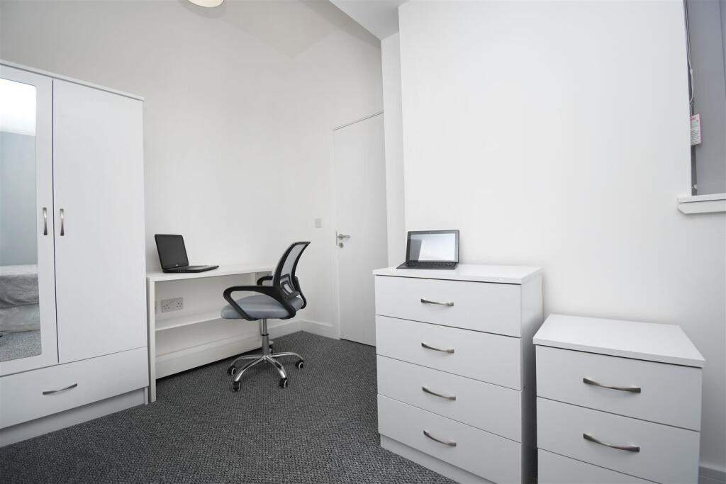 Additional image 9 of Queensberry Road, Burnley