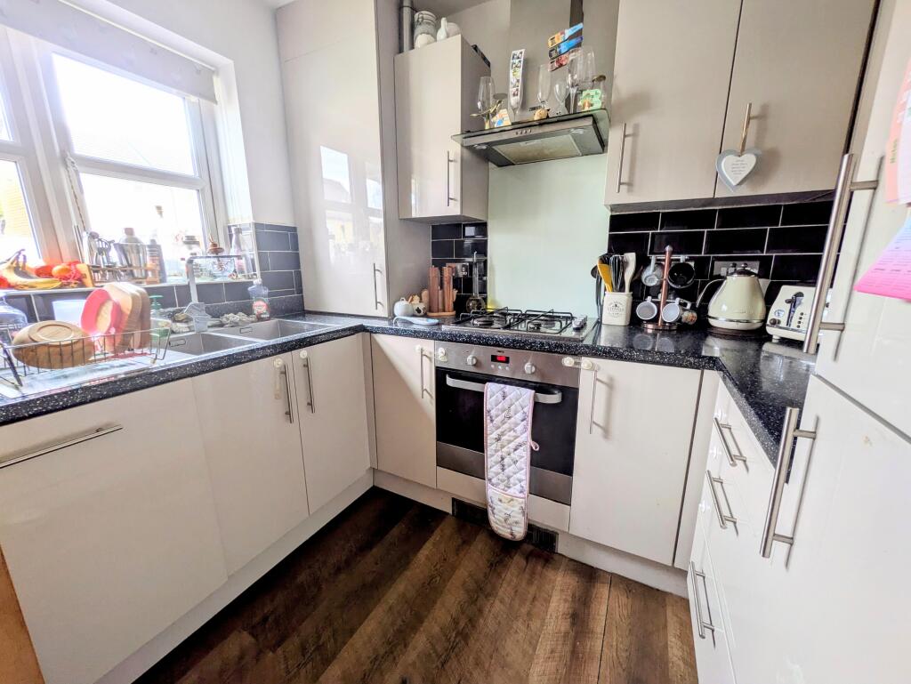 Additional image 16 of Tempest Close, Bradford, BD13