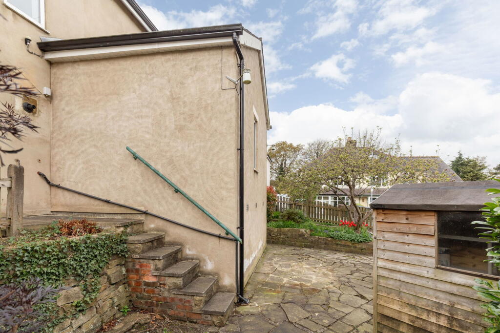 Additional image 17 of Nab Wood Crescent, Shipley, BD18 4HY