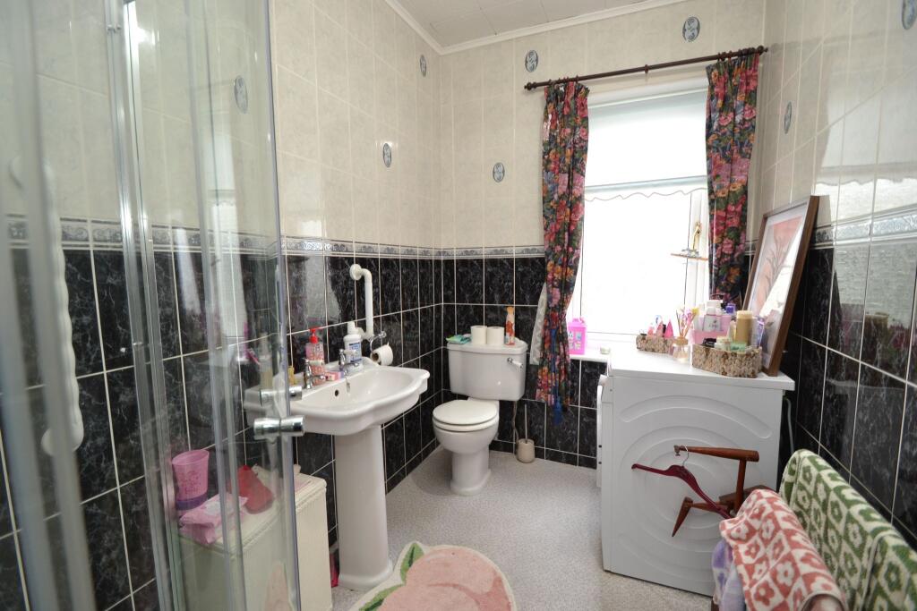 Additional image 10 of Albert Avenue, Idle,