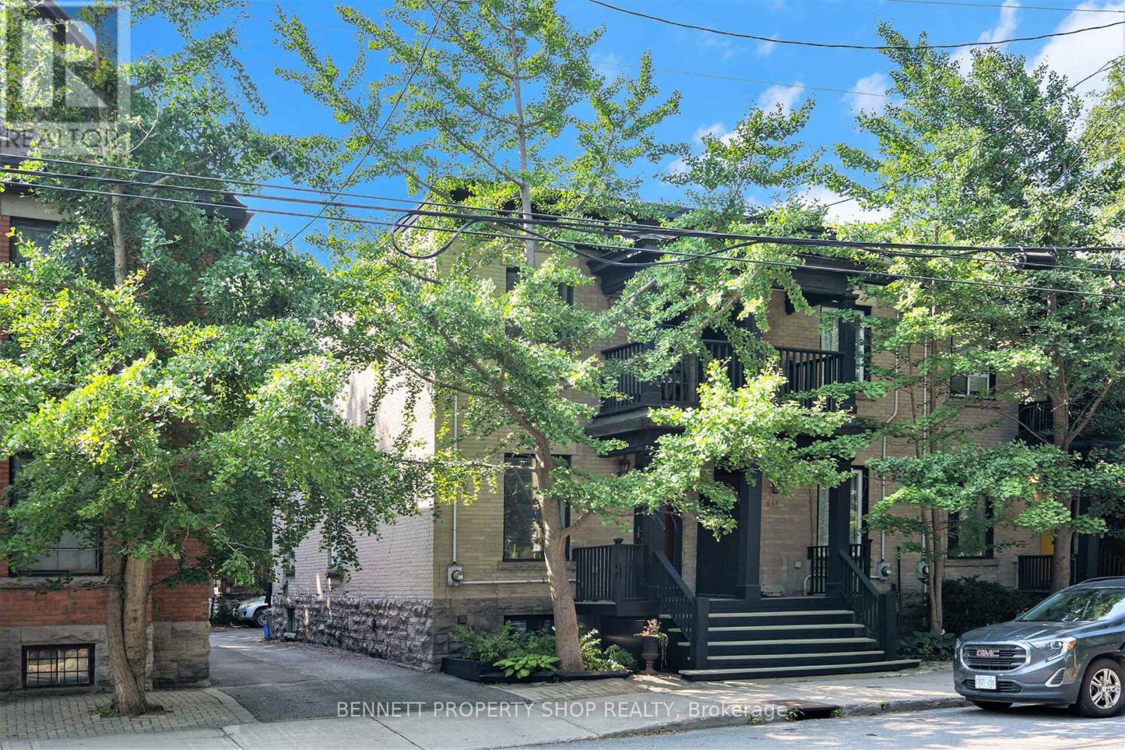 636 GLADSTONE AVENUE|Ottawa, Ontario K1R5P4