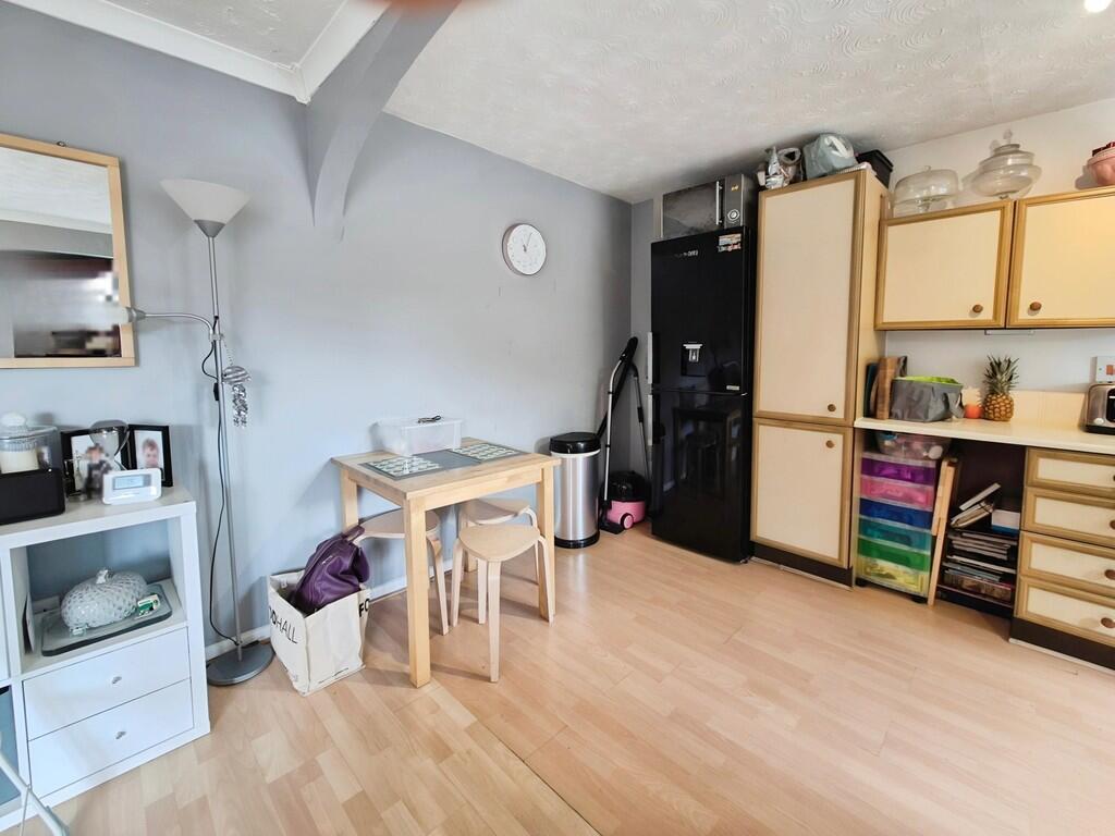 Additional image 8 of Herblay Close, Yeovil