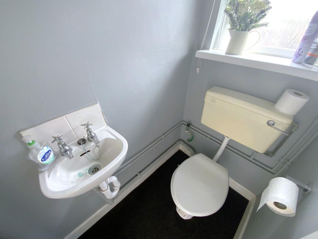 Additional image 4 of Highfield Crescent, Halesowen, B63 2BE