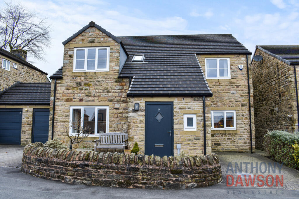 Pendle Lane, Fence, BB12