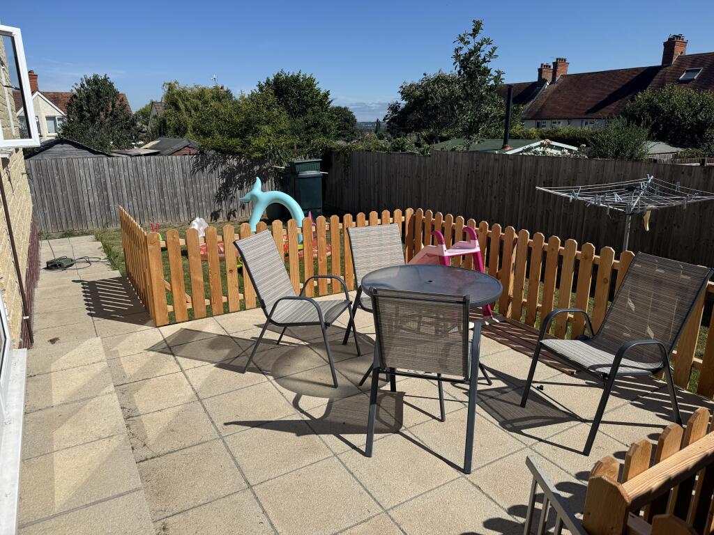 Additional image 4 of 11 Collingham Close, Templecombe, Somerset, BA8