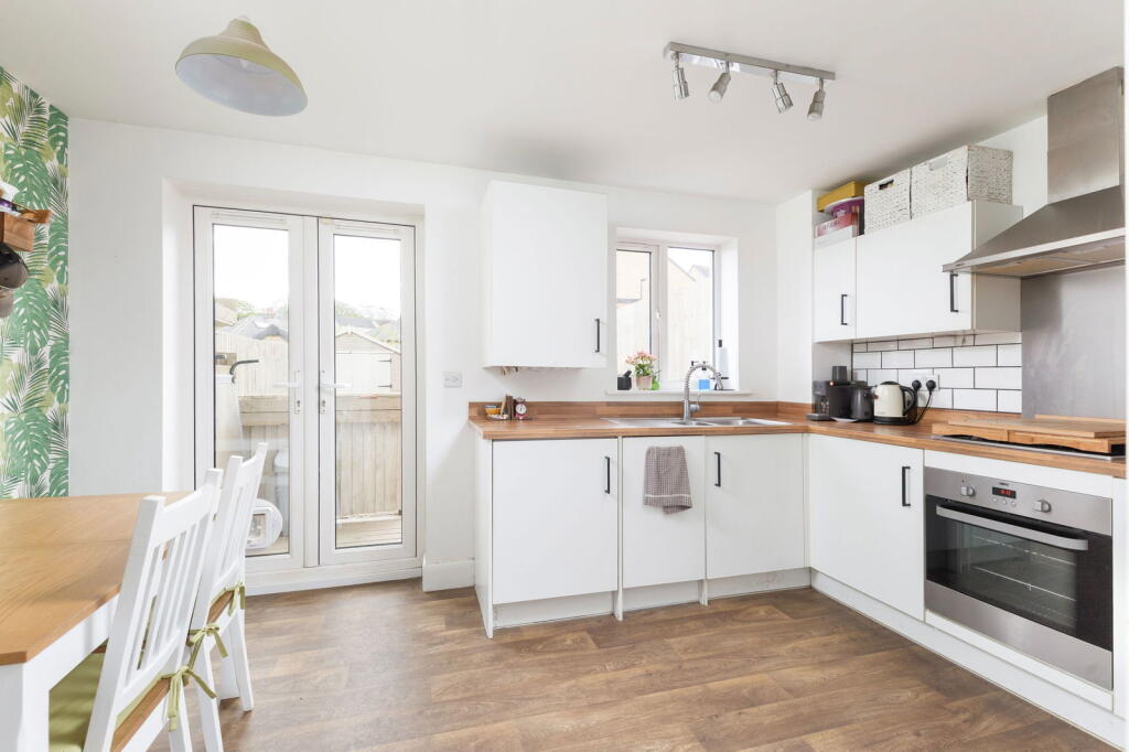 Additional image 3 of Brompton Drive, Bradford, BD10 0DW