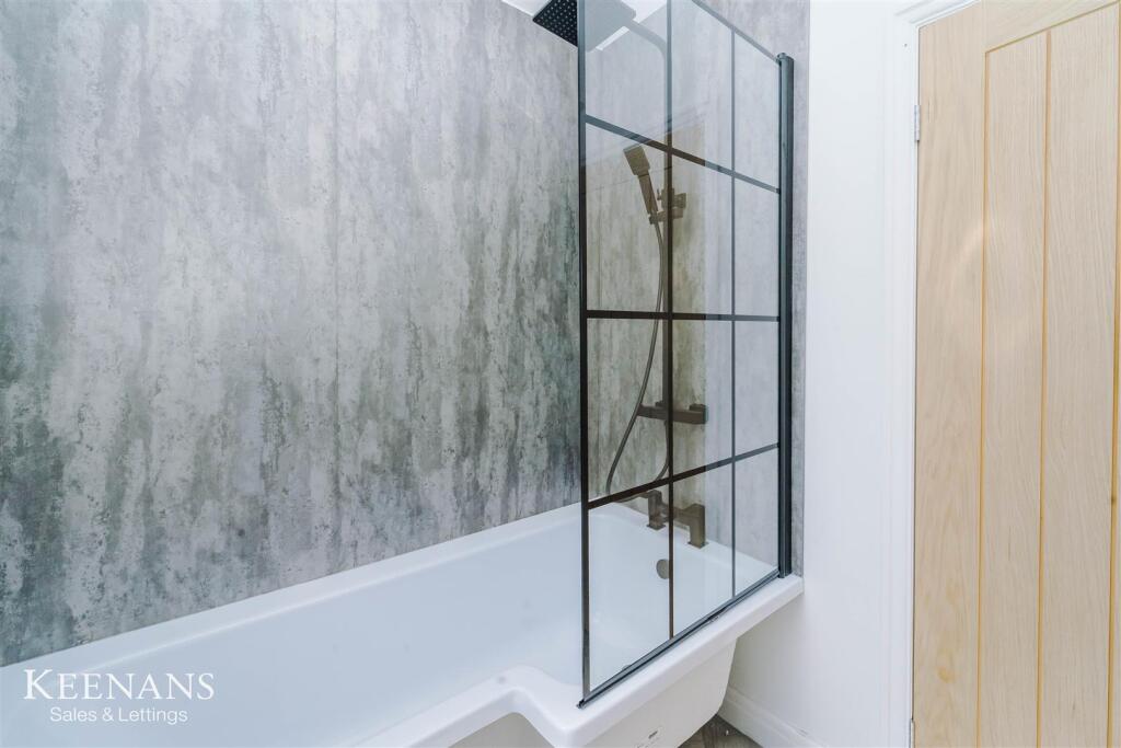 Additional image 12 of Caernarvon Avenue, Burnley