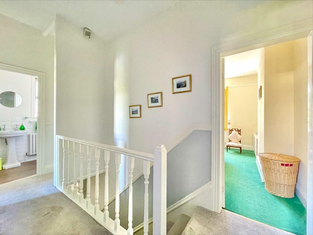 Additional image 8 of Bradford Road, Birkenshaw