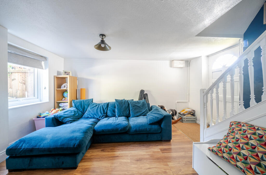 Additional image 11 of Butlers Court, South Street, Warminster, BA12