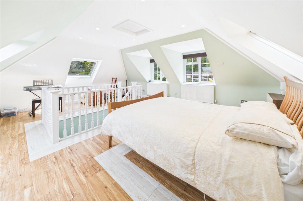 Additional image 7 of Park Way, Midsomer Norton, Radstock, Somerset, BA3