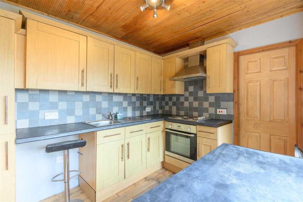 Additional image 34 of Whiteshaw Barn, Long Causeway, Denholme, BD13 4NE