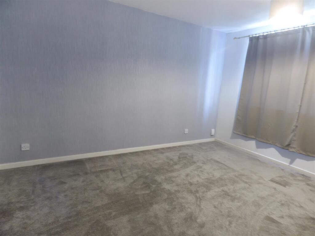 Additional image 17 of Windsor Close, Tamworth